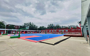 校（xiào）園一角