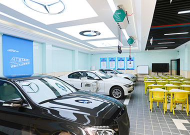 奔馳寶馬奧迪實訓大廳