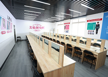 軌道交通化妝室