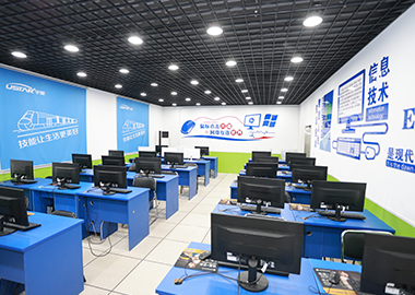 新（xīn）媒體計算機室