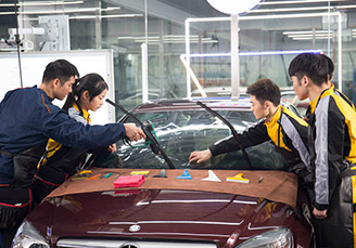 汽車美容培訓_車身（shēn）漆麵實訓