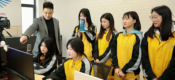 汽修專業_商務管理與新媒體運營